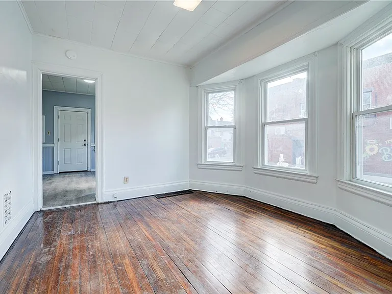 459 Parsells Ave — Photo 9