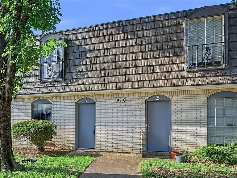 1910 W Sanford St #A — Photo 9