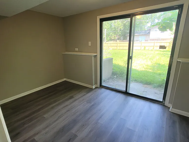 21549 Jeffery Ave — Photo 9
