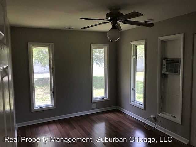 2nd image of 2950 La Porte Ave