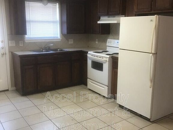 4th image of 1304 E Quail St #D