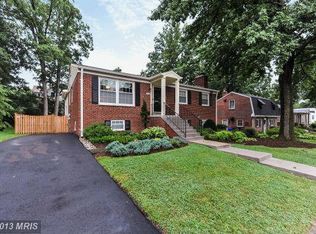 5704 20th St N, Arlington, VA 22205