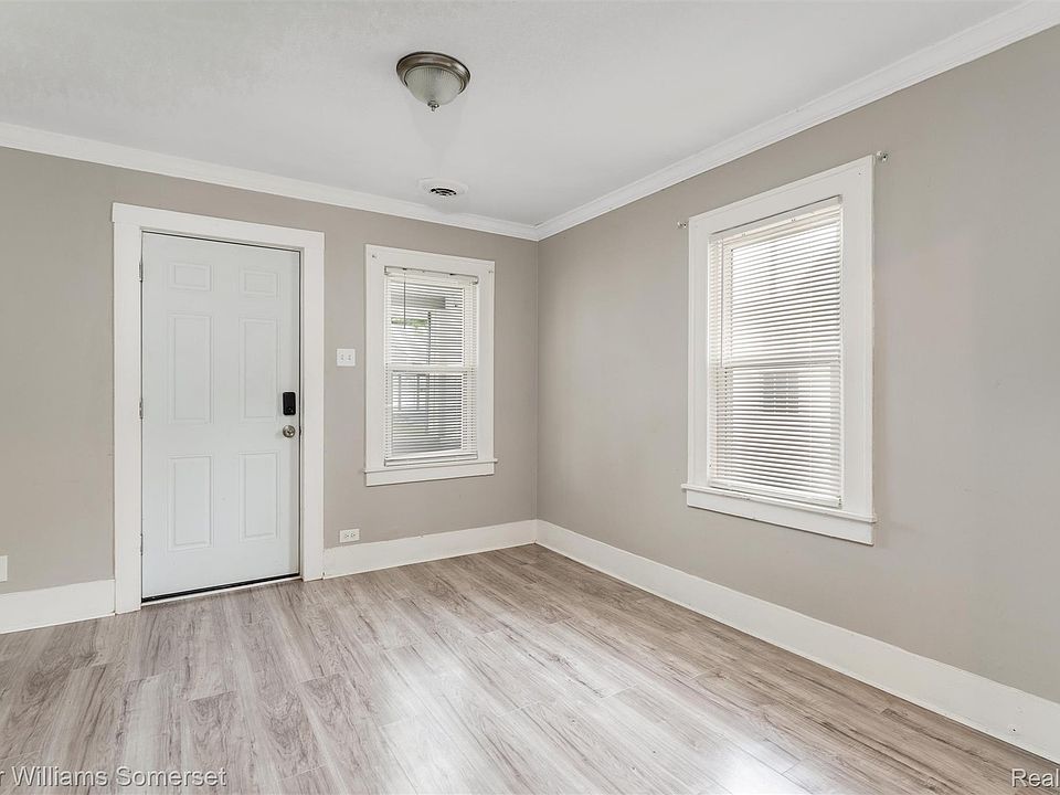 17638 Ivanhoe St, photo 8