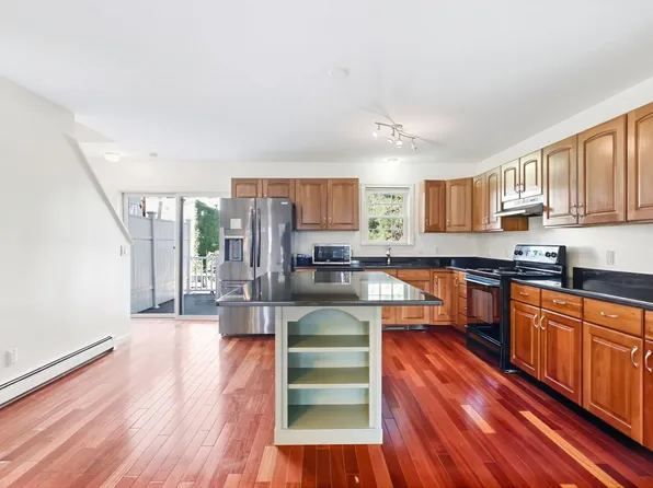 174 Everett St, East Boston, MA 02128