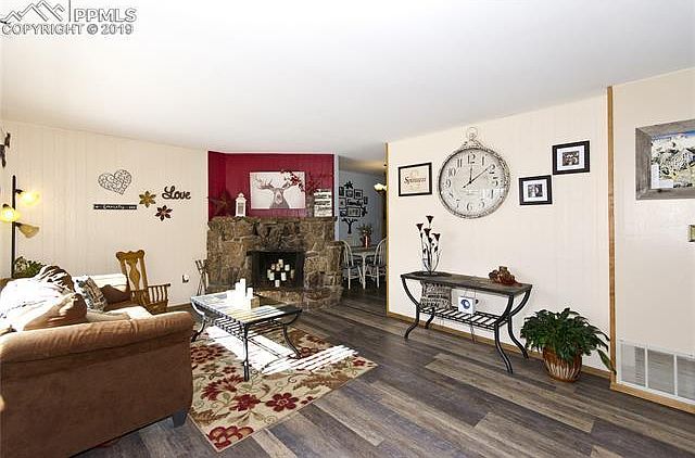 1st image of 602 E Fullview Ave