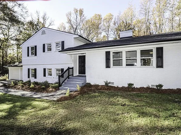 805 River Rd, Selma, NC 27576