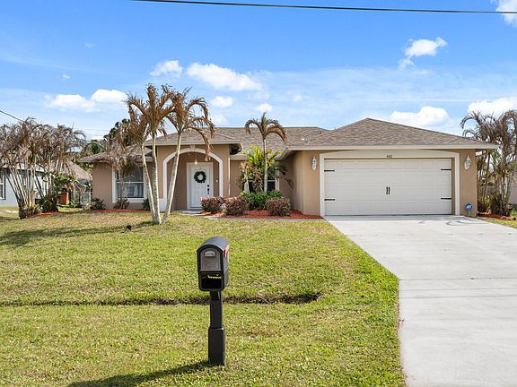 2nd image of 400 SW Ridgecrest Drive