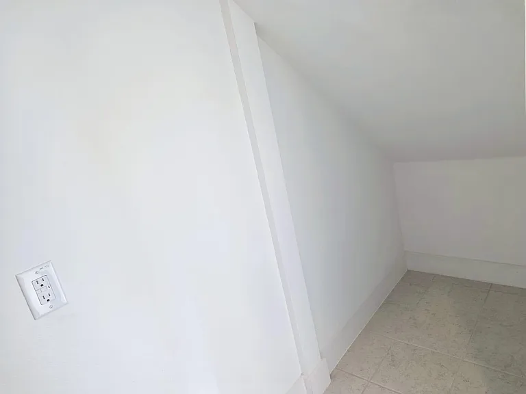 150 Elisha Dr — Photo 12