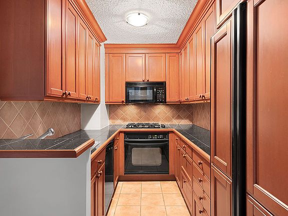 3rd image of 445 5th Ave #16F