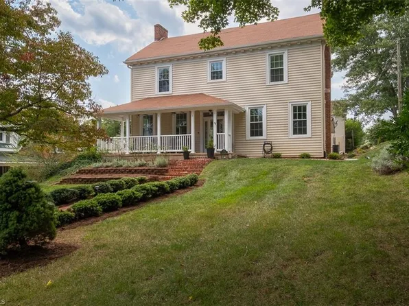 113 Gwyn Ave, Elkin, NC 28621