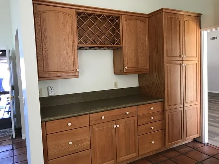 157 N Linden Dr — Photo 9