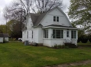 319 S 3rd St, Sheffield, IA 50475