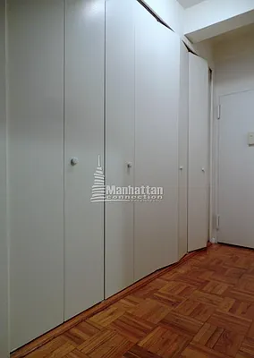 Rented by Manhattan Connection | media 20