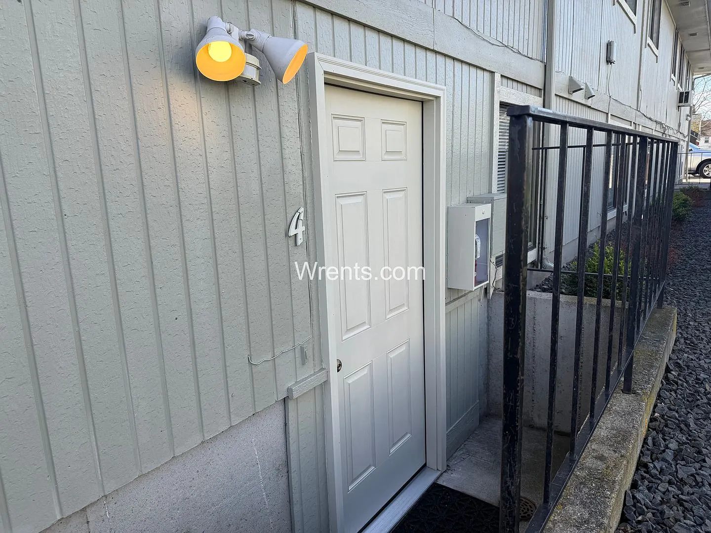 318 E Baldwin Ave — Photo 1