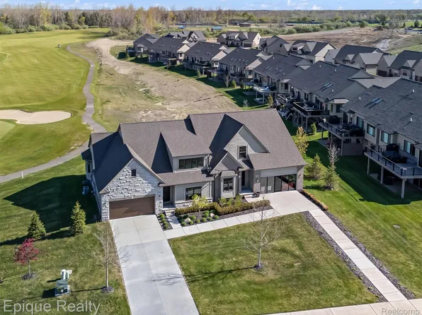 181 E Market St, Oxford, MI 48371