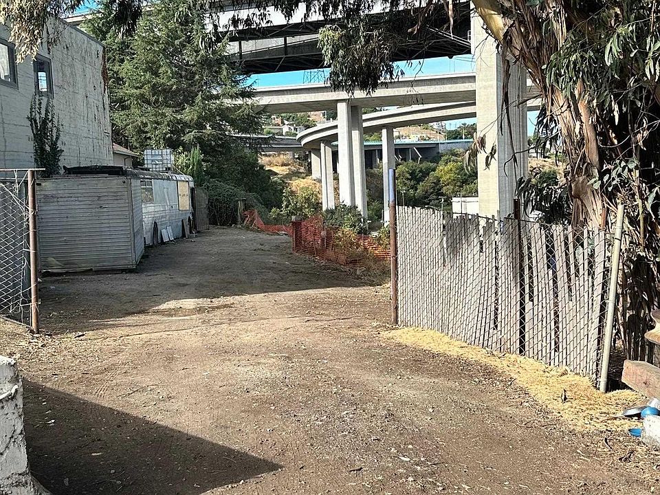 1st image of 510 2nd Ave