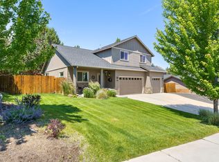 2825 SW 32nd St, Redmond, OR 97756