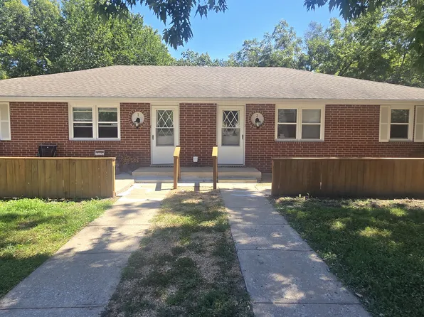 401 Woodland Ave #4/3, Smithville, MO 64089