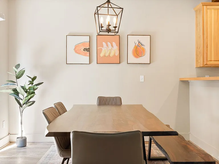 20184 Merriewood Ln — Photo 14