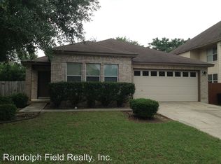 7712 Avery Rd, Live Oak, TX 78233