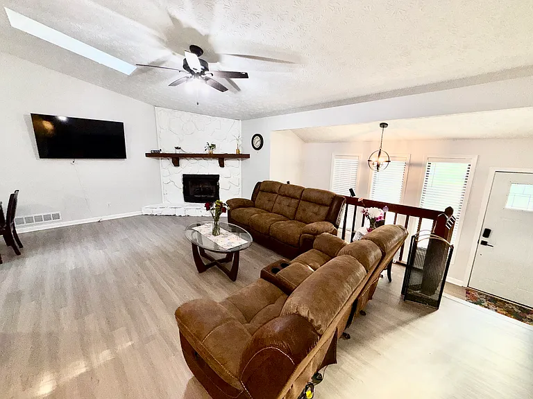 626 Sunshine Trce NW — Photo 22