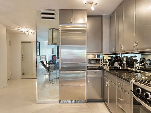 2nd image of 333 E 79th St APT 2W