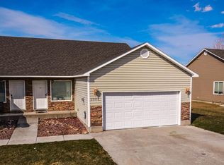 2949 E Glenn Cove Ct, Ammon, ID 83406