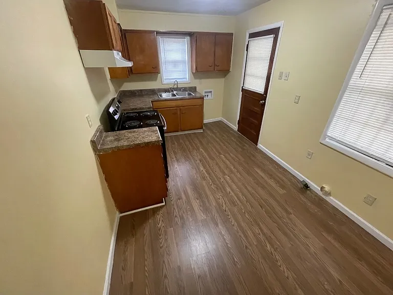 646 Leacrest Ave — Photo 12