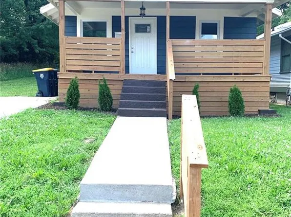 3018 Lister Ave, Kansas City, MO 64128