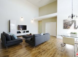 546 N Oxford Ave #301, Los Angeles, CA 90004