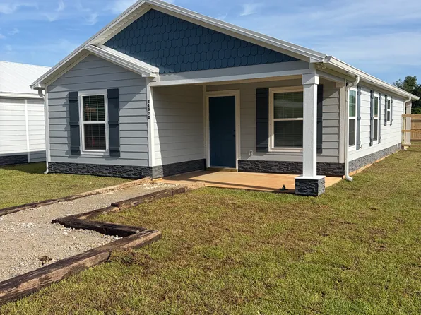 24672 Chestnut St, Elberta, AL 36530