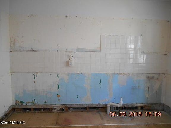 5th image of 2119 Francis Ave SE