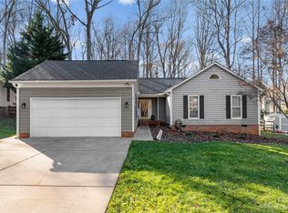 9110 Twin Trail Dr, Huntersville, NC 28078