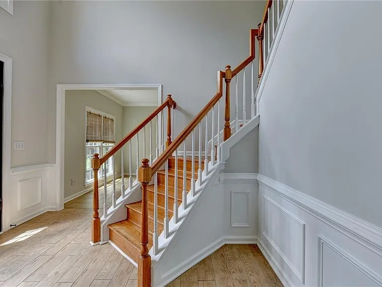 2835 Crestmont Ct — Photo 6