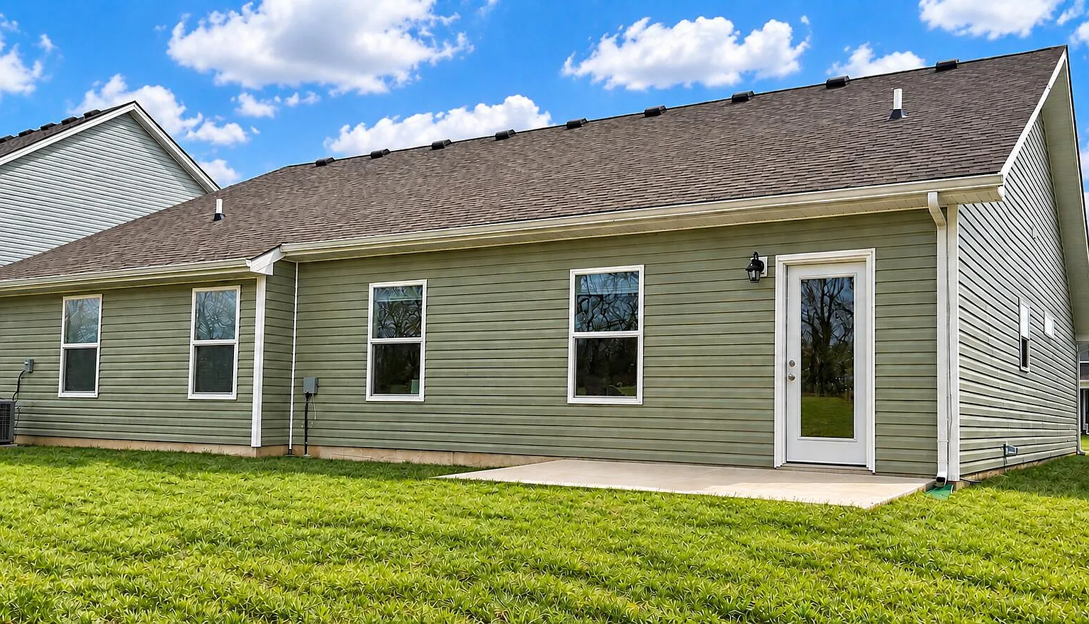 3 bed, 2.0 bath, 1625 sqft, $2,000 — Photo 2