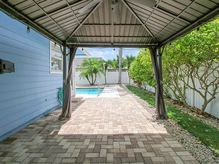 6118 Barbara St — Photo 29