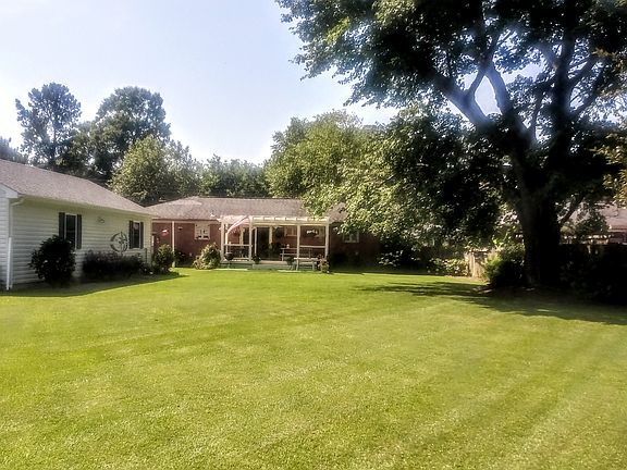 2nd image of 5604 Bingham Dr