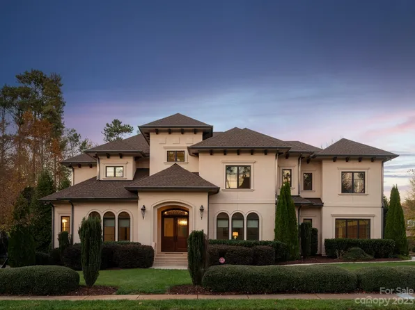 3031 Kings Manor Dr, Matthews, NC 28104