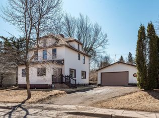 24 2nd St, Proctor, MN 55810