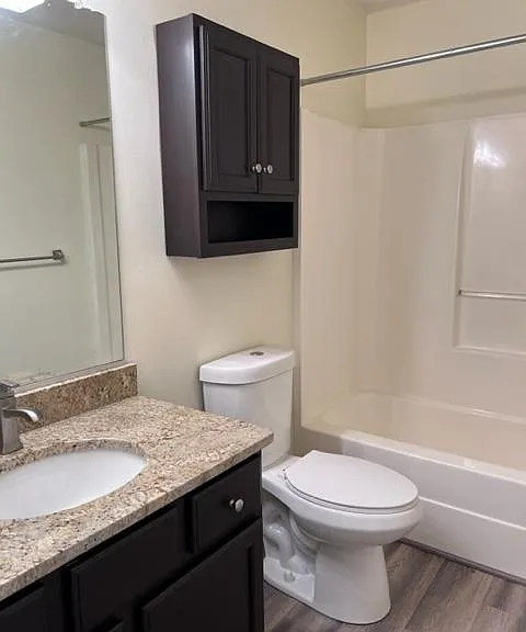 238 Sherbrooke Dr — Photo 8