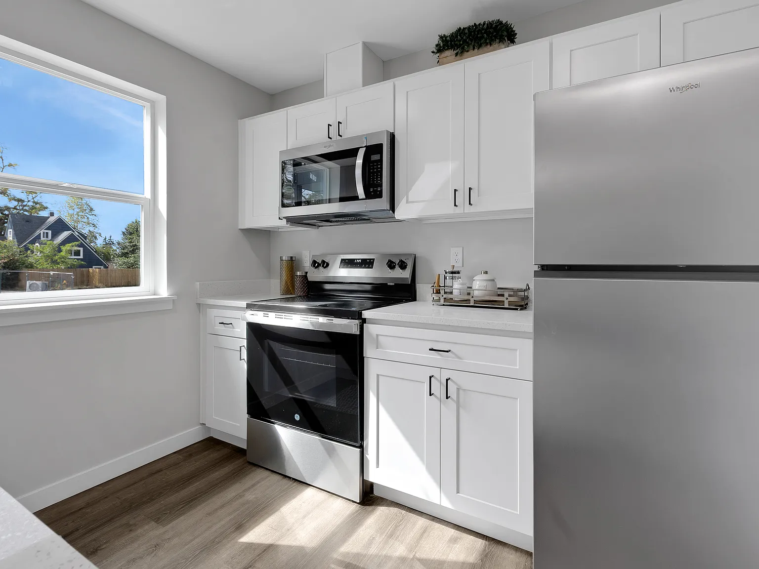 1 bed, 602 sqft, $1,800 — Photo 3