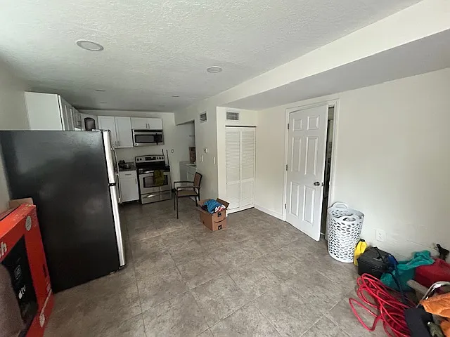 4928 Town N Country Blvd — Photo 1