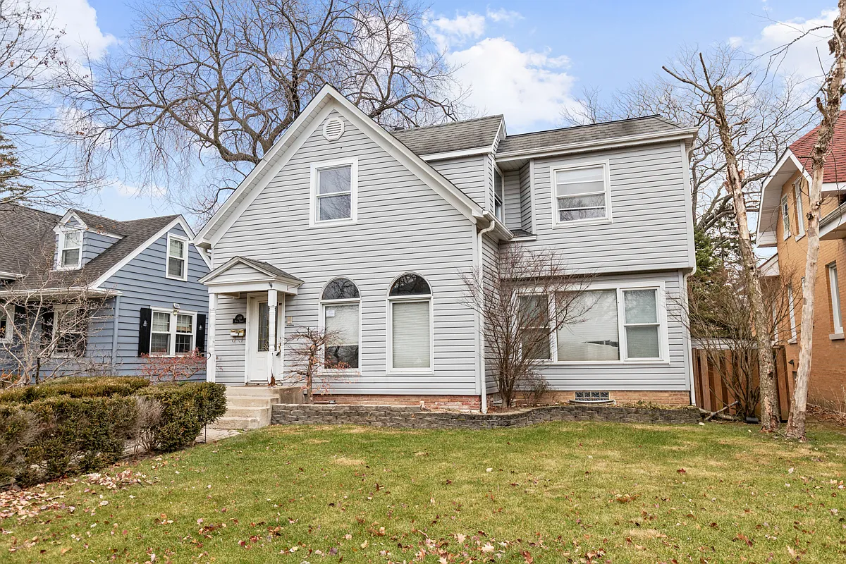 419 Root St photo 1