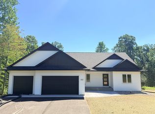 1921 Legacy Drive, Eau Claire, WI 54703