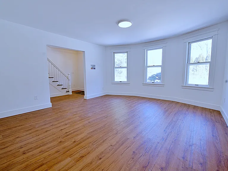 16 Clarke St — Photo 3