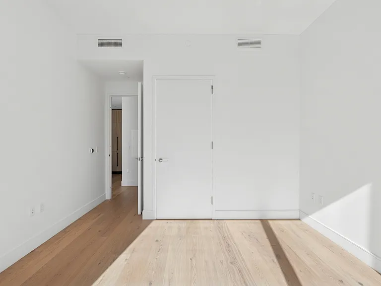 312 W 43rd St #11F — Photo 7