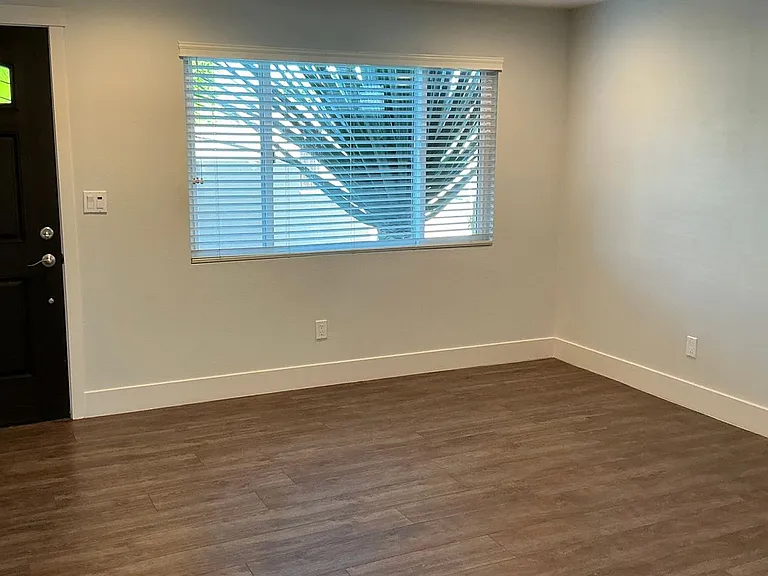326 S Waverly St #1-4 — Photo 12