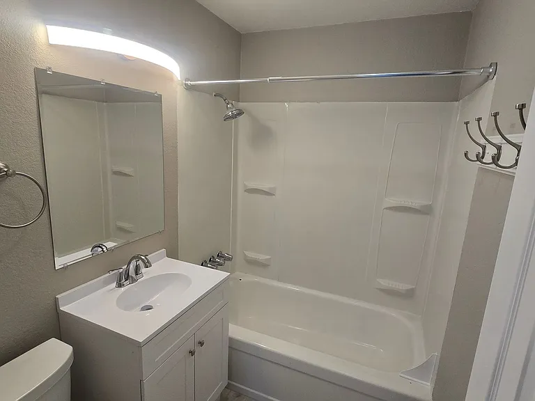 180 Garland Way N — Photo 9