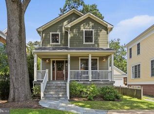 5653 7th St N, Arlington, VA 22205