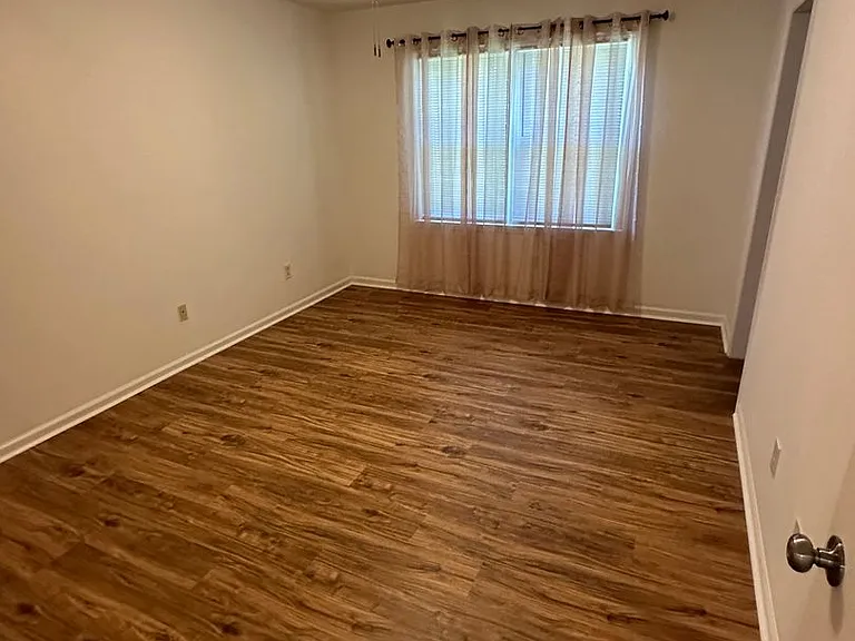 407 Ocean Ave — Photo 5